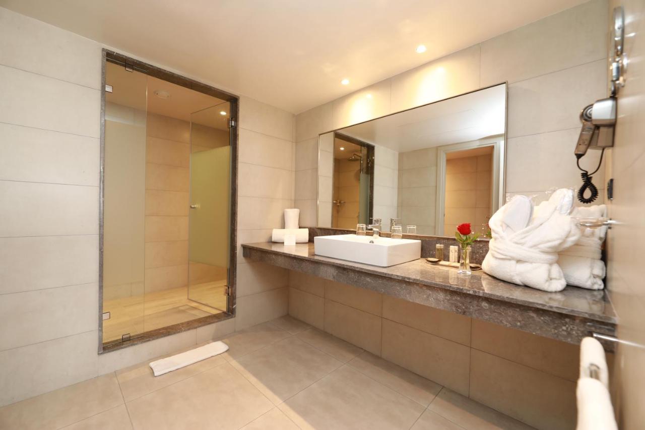 Kenzi Rose Garden Hotel Marrakesh Ngoại thất bức ảnh Bathroom